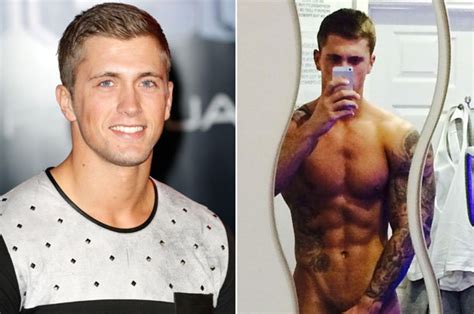 naked gay celebrities|These Are the Male Celeb Nudes the Web Has Been Searching。